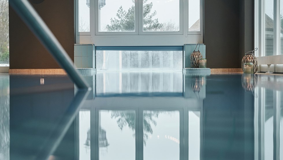 Pool // &copy; DSR Hotel Holding GmbH