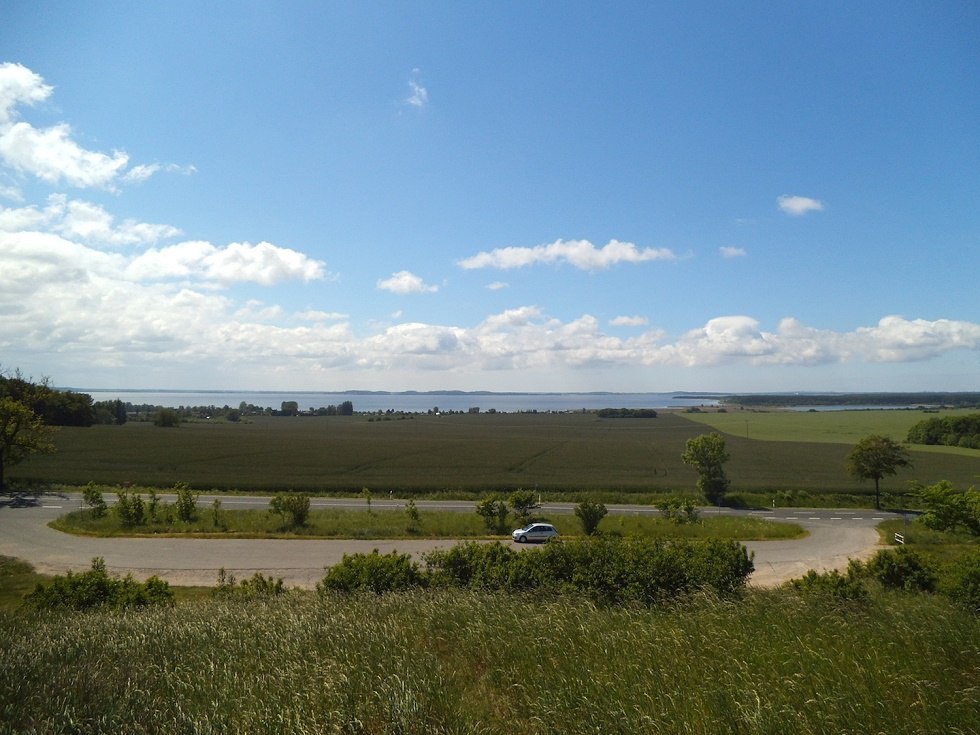Tempelberg Bobbin - Aussicht &uuml;ber den Gro&szlig;en Jasmunder Bodden // &copy; Tourismuszentrale R&uuml;gen
