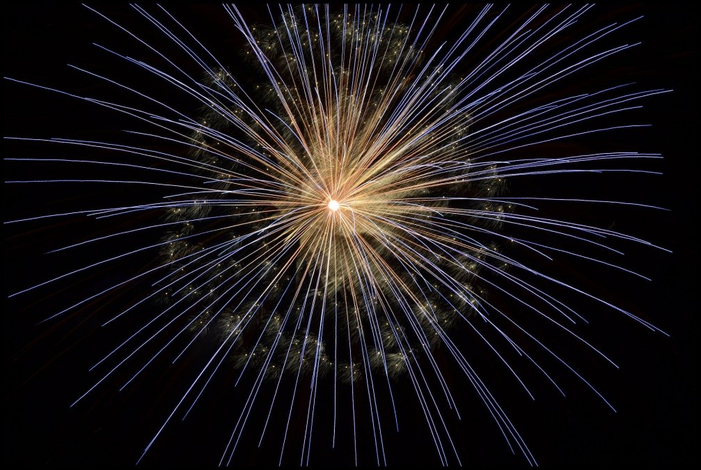 XXL- Feuerwerk, © fireworks-102971_1920 XXL- Feuerwerk, © fireworks-102971_1920