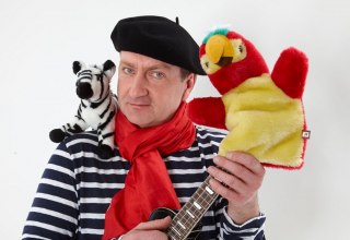 Fridolin Farbenfroh  &raquo;Zebra und Papagei&laquo; // &copy; Eric Tschernow