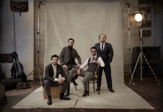 &copy; Gregor Hohenberg