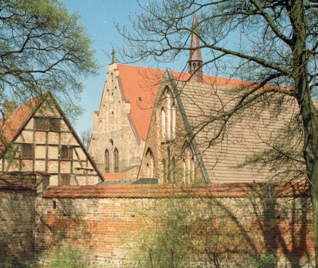 Wallanlagen beim Kloster zum Heiligen Kreuz // &copy; Irma Schmidt