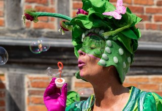 &copy; Hans-Peter Kr&uuml;ger