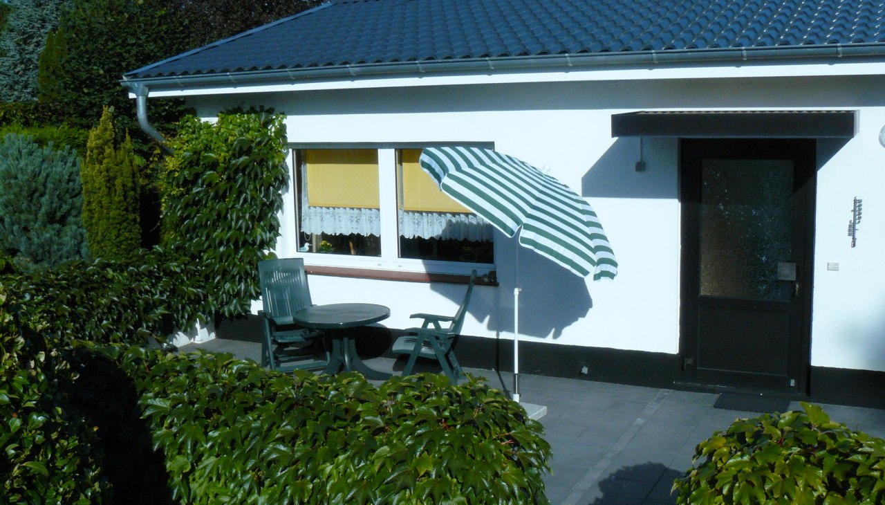 Aussenansicht mit Terasse, © Jörg Krüger