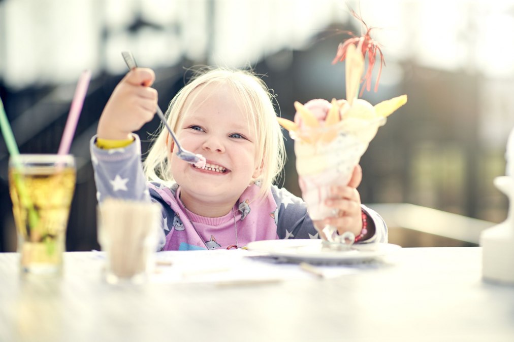 Lecker Eis essen, &copy; Van der Valk Linstow
