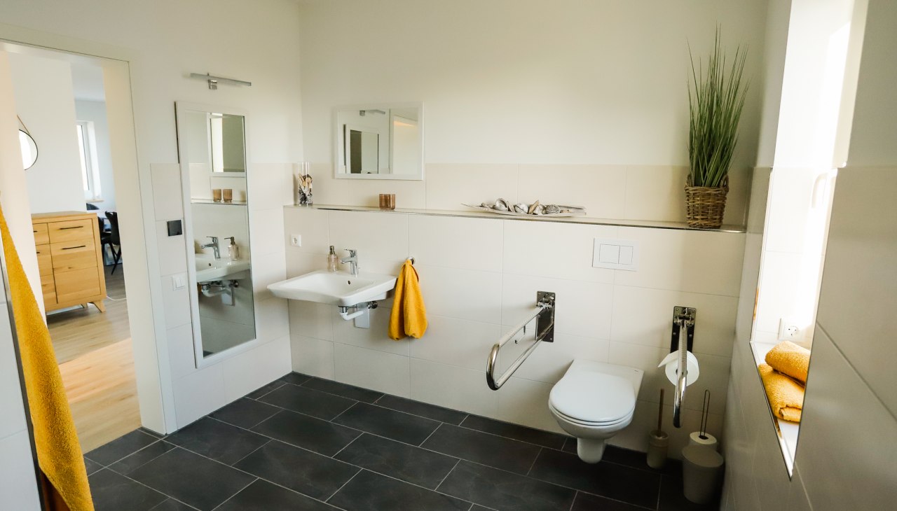 H-123, © E. Gazioch H-123, © E. Gazioch