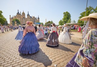 Das Historische Schlossfest am Sonnabend ist Teil des Festwochenendes rund um das Schloss Schwerin. // &copy; Oliver Borchert