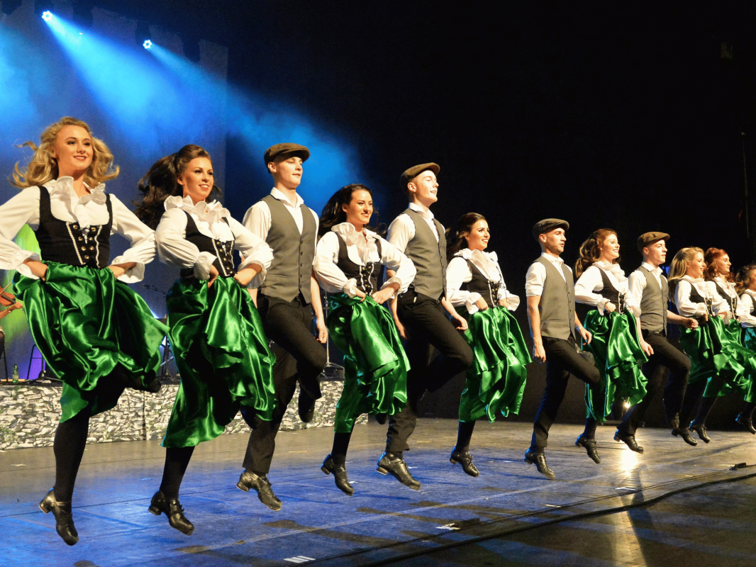 Danceperados of Ireland – een authentieke show met Ierse muziek, zang en dans // © Gregor Eisenhuth Danceperados of Ireland – een authentieke show met Ierse muziek, zang en dans // © Gregor Eisenhuth