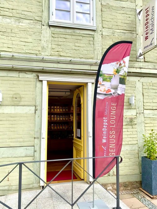 Eingang zum WeinDepot Malchow, © Mirko Henschler