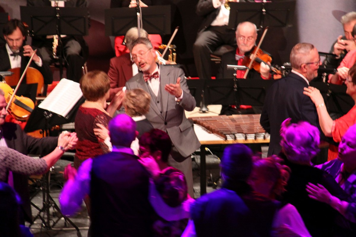 Tanz im Theater, © Bernd Kehrer Tanz im Theater, © Bernd Kehrer