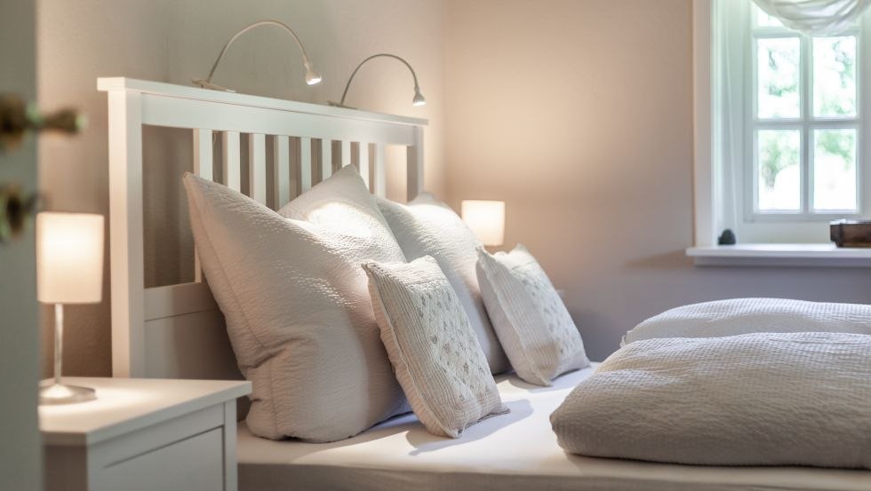 Doppelbett in einem Ferienobjekt von Belvilla, © Belvilla Ostseeküste Doppelbett in einem Ferienobjekt von Belvilla, © Belvilla Ostseeküste