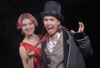 Sängerin und Sänger aus der Oper Boccaccio // © Mirco Dalchow Sängerin und Sänger aus der Oper Boccaccio // © Mirco Dalchow
