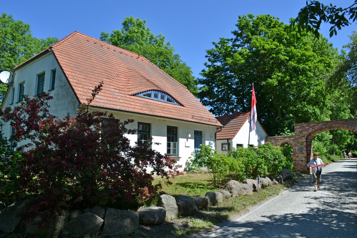 &copy; Hiddenseer Hafen- und Kurbetrieb