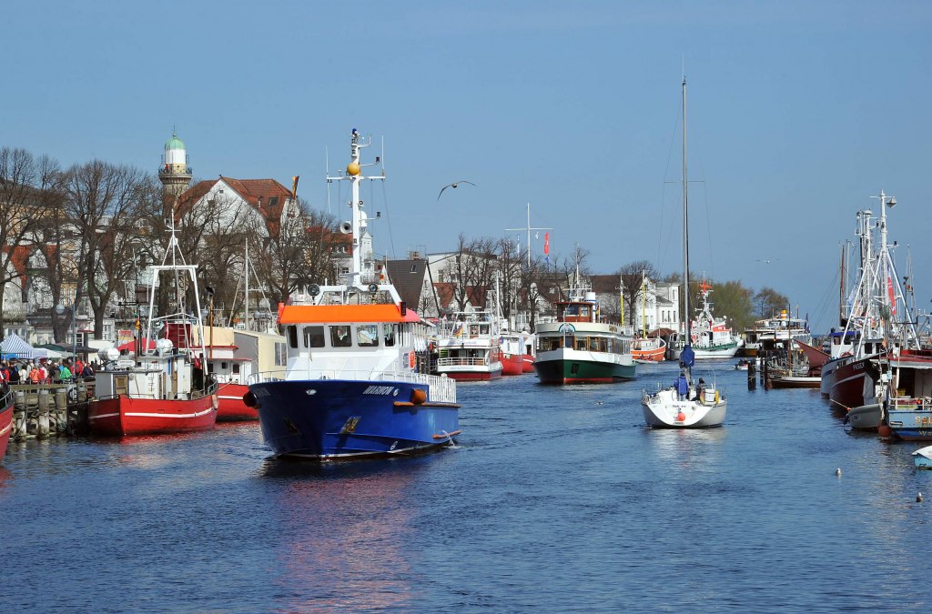 Warnemünde - Alter Strom, © Joachim Kloock