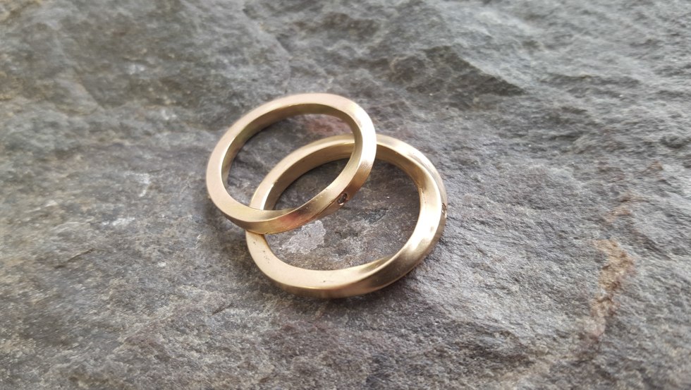 &copy; Janin Mac Gabhann