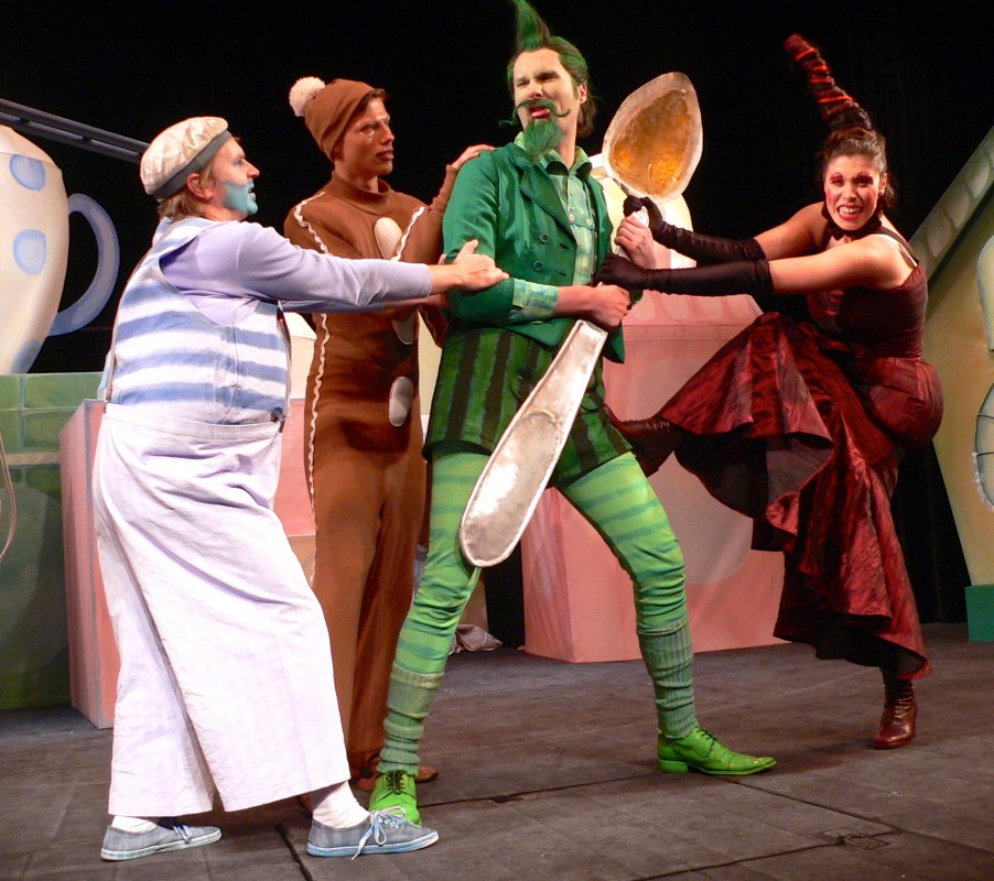 Szene aus „Der Lebkuchenmann“Kinderstück aus dem Repertoire des Hauses // © HäntzschelVorpommersche Landesbühne Szene aus „Der Lebkuchenmann“Kinderstück aus dem Repertoire des Hauses // © HäntzschelVorpommersche Landesbühne