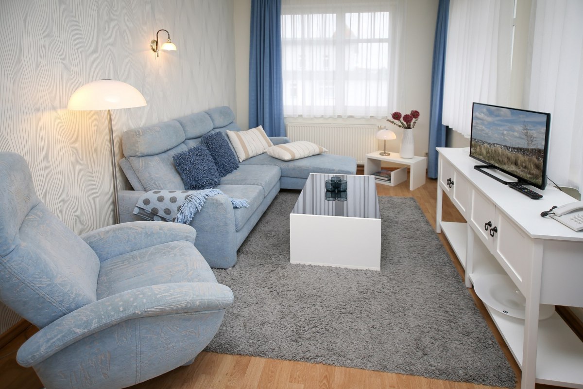 gem&uuml;tlicher Wohnraum im Appartementhaus Monika // &copy; Anke Schultz