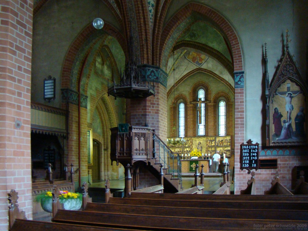 Uitzicht in het koor // &copy; Peter Schmelzle