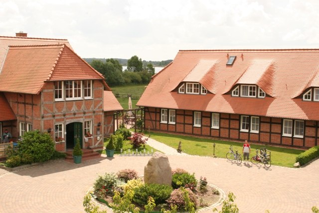 Innenhof, &copy; Seehotel Zielow