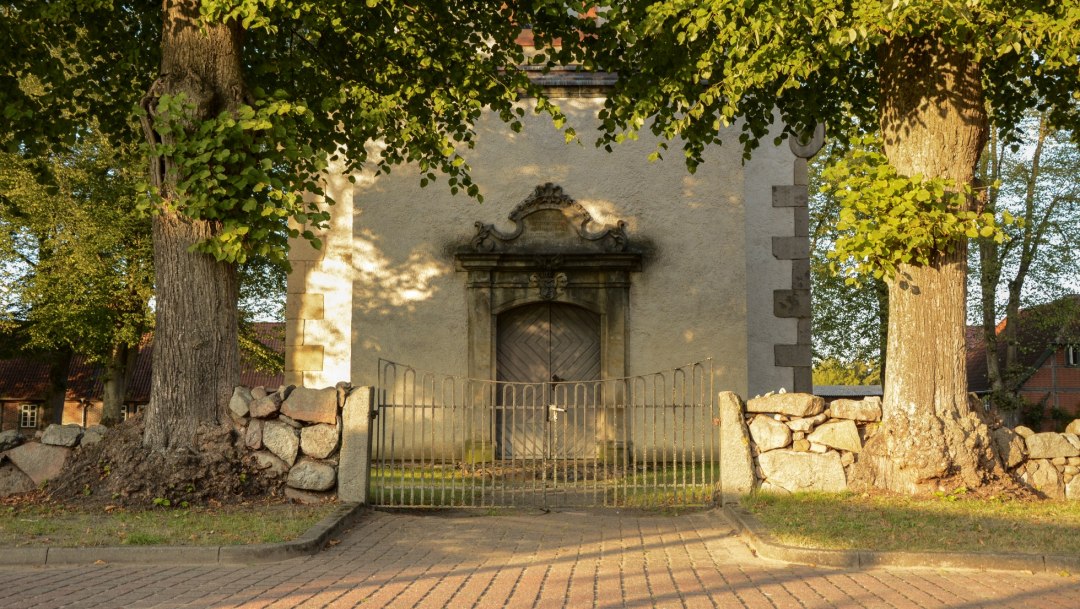 Portal der Kirche in Warlitz, &copy; Tourismusverband Mecklenburg-Schwerin e.V.