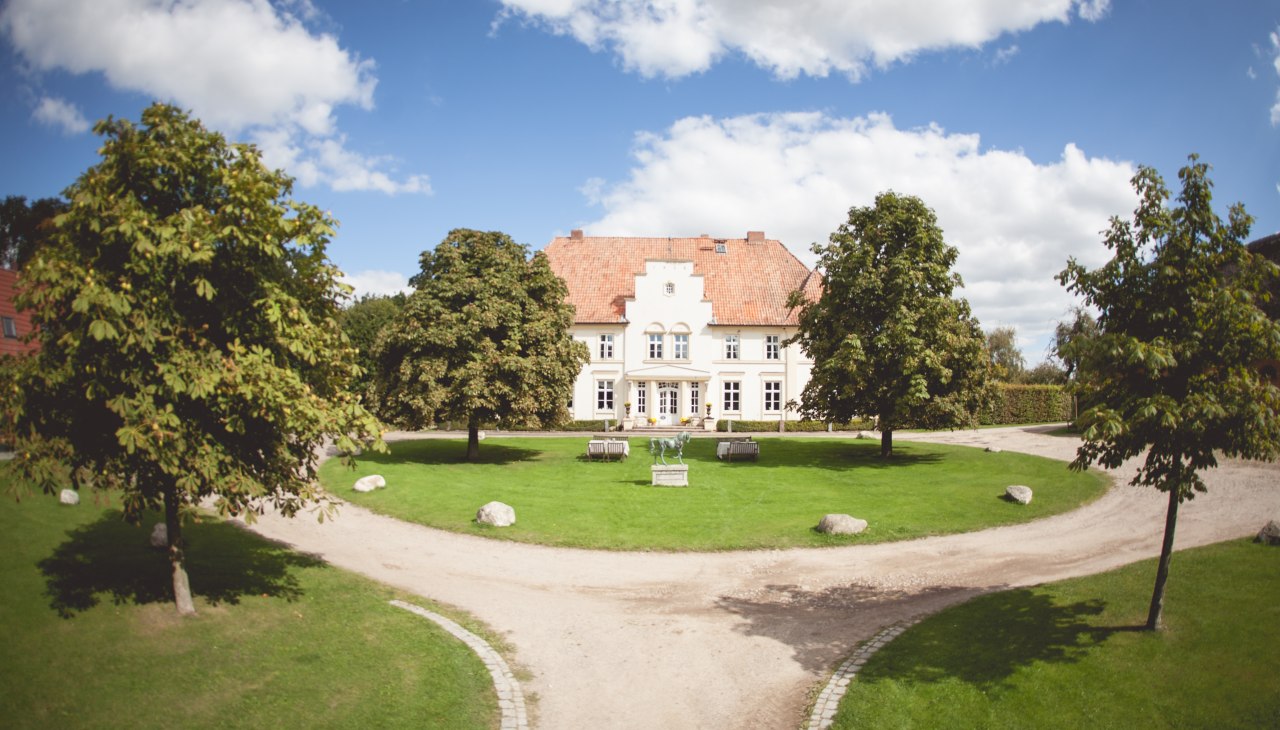 Au&szlig;enansicht Gut Klein Nienhagen, &copy; Gut Klein Nienhagen / Anne Karsten