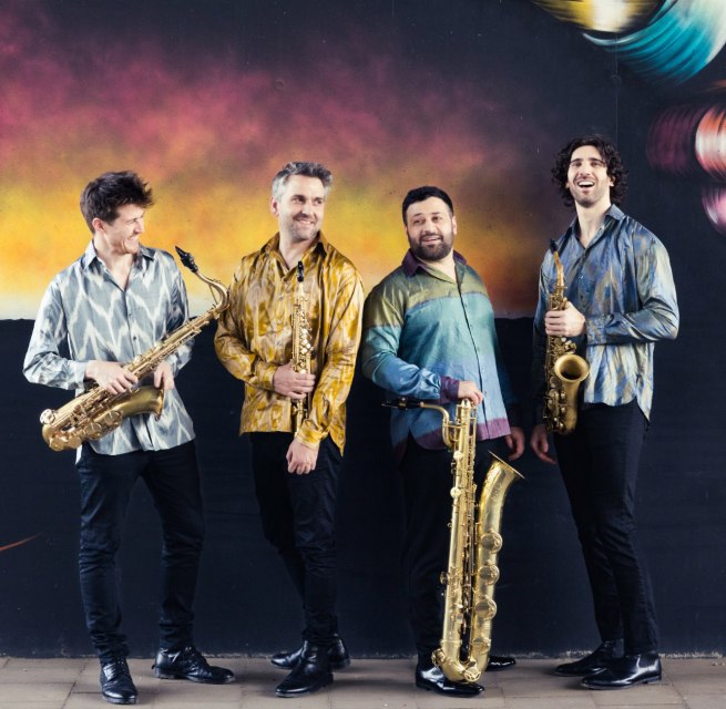Blaž Kemperle - Sopransaxophon,
Jacopo Taddei - Altsaxophon,
Alan Lužar - Tenorsaxophon,
David Brand - Baritonsaxophon // &copy; Signum Saxophon Quartett