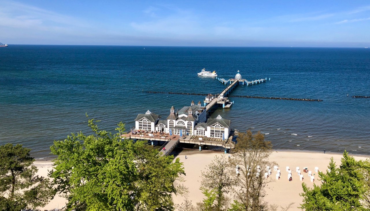 Direkt an der Selliner Seebrücke, © arcona_Nico Offermann Direkt an der Selliner Seebrücke, © arcona_Nico Offermann