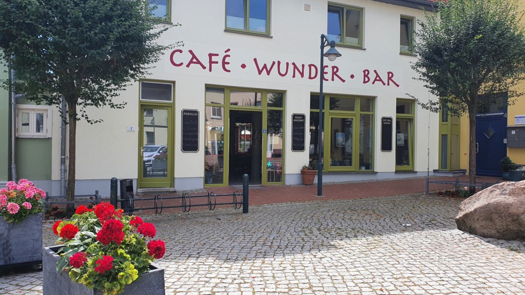 Café en restaurant café-wunder-bar, © Sabine Maus Café en restaurant café-wunder-bar, © Sabine Maus