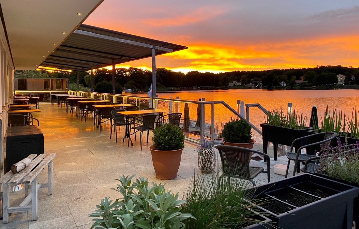 &copy; Deutsches Haus