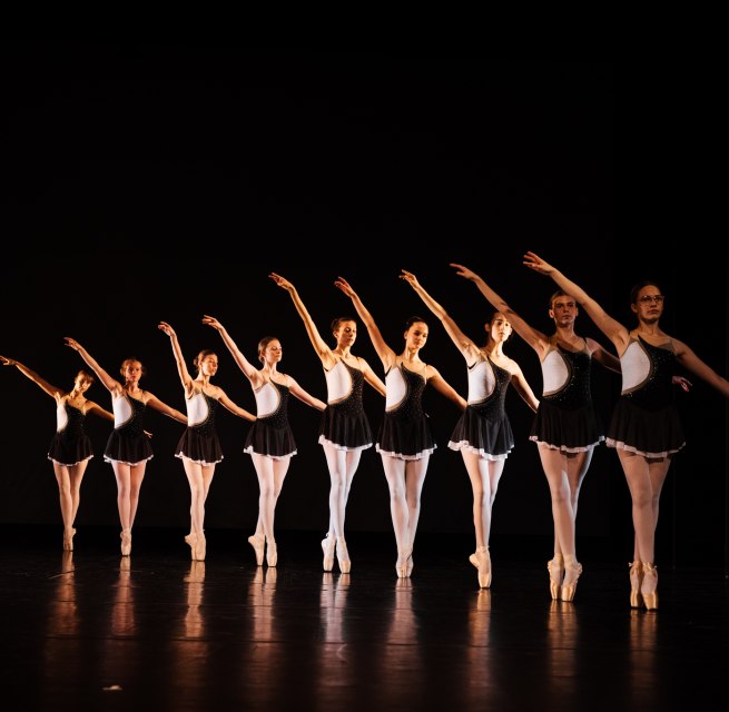 Foto: Theresa Lange, © Deutsche Tanzkompanie Foto: Theresa Lange, © Deutsche Tanzkompanie