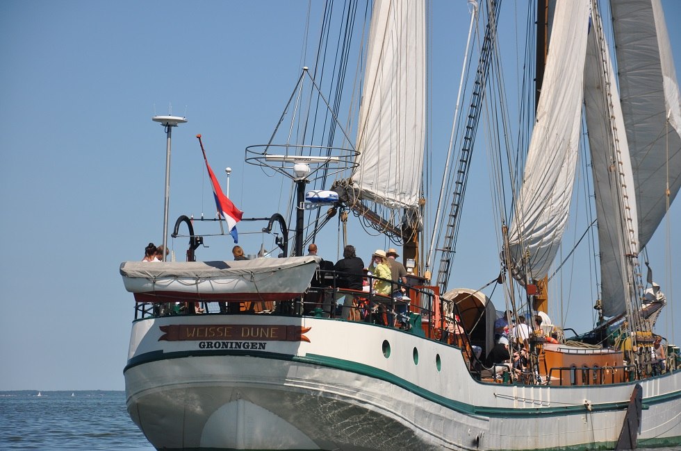 Zeilervaring op de "Weisse D&uuml;ne" // &copy; Weisse D&uuml;ne Segeltouren