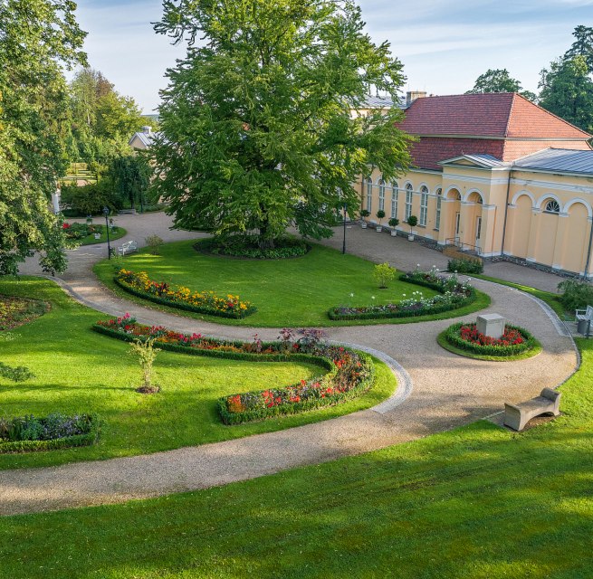 Schlossgarten mit Orangerie in Neustrelitz // &copy; SSGK MV / Funkhaus Creative