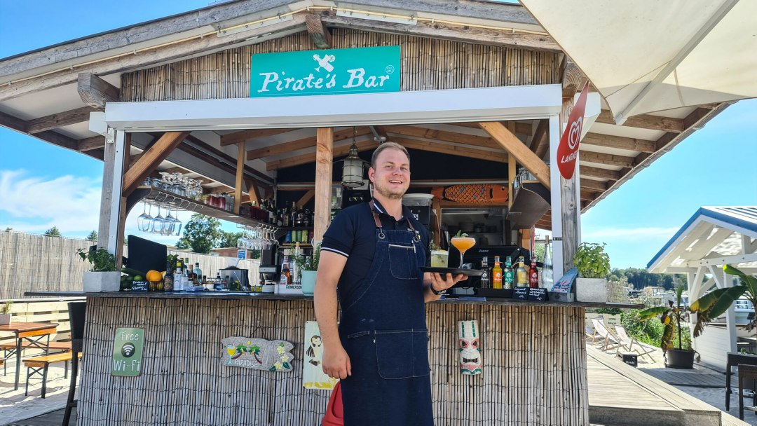 Pirates Bar im Hafendoref Müritz, © Kuhnle-Tours Pirates Bar im Hafendoref Müritz, © Kuhnle-Tours