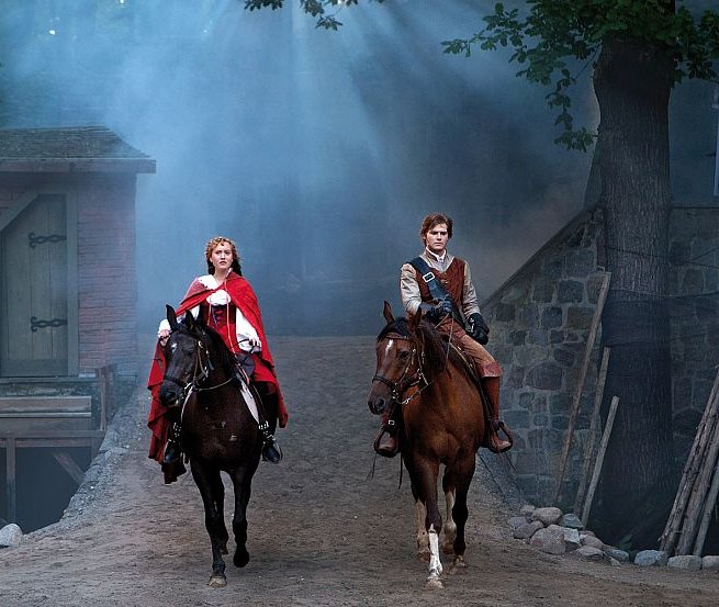 Krieg, Liebe und Intrigen - Konflikte aus der Müritz-Region werden auf dem Mühlenberg in Waren ausgefochten, © spielWaren GmbH Freiluftspiele Waren (Müritz)/David Sünderhauff