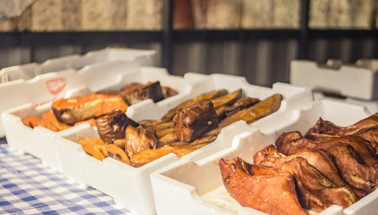 R&auml;ucherfisch am Hafen, &copy; Philipp Schulz