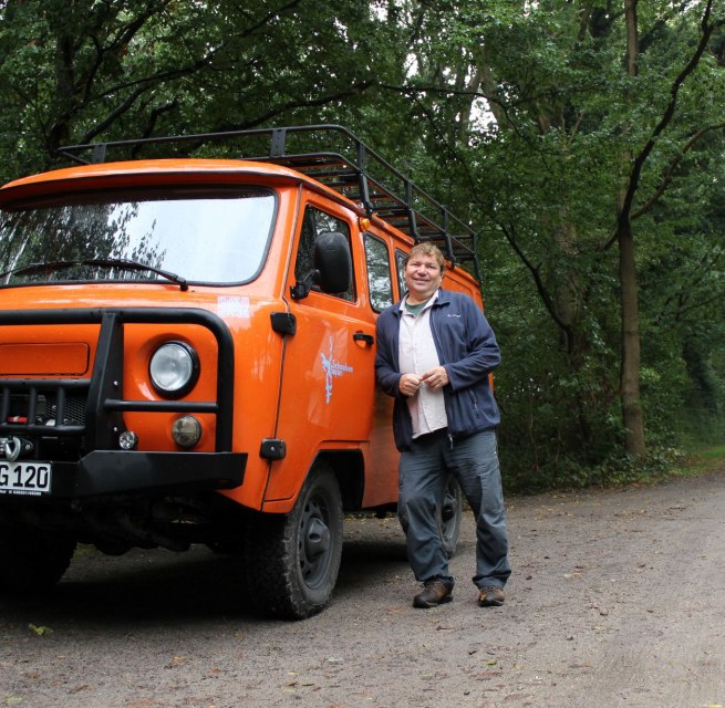Schaalsee-Safari, Andreas Ermisch mit seinem Buchanka // © Amelie Uding Schaalsee-Safari, Andreas Ermisch mit seinem Buchanka // © Amelie Uding