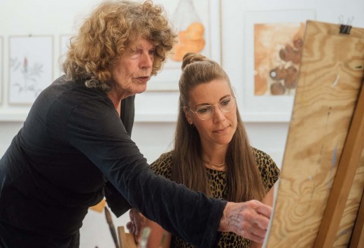 Zeichenkurs im Atelier bei Nana Gabriele auf der Halbinsel Fischland-Darß-Zingst, © TMV/Petermann Zeichenkurs im Atelier bei Nana Gabriele auf der Halbinsel Fischland-Darß-Zingst