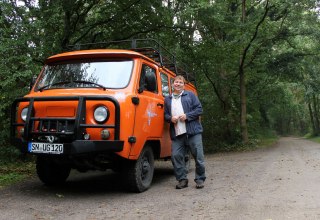 Schaalsee-Safari, Andreas Ermisch mit seinem Buchanka // &copy; Amelie Uding