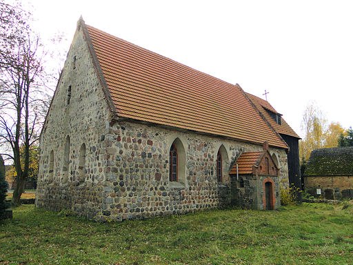 Triepkendorf_Kirche, &copy; von Niteshift (Diskussion) (photo taken by myself) [CC-BY-SA-3.0 (http://creativecommons.org/licenses/by-sa/3.0)], via Wikimedia Commons