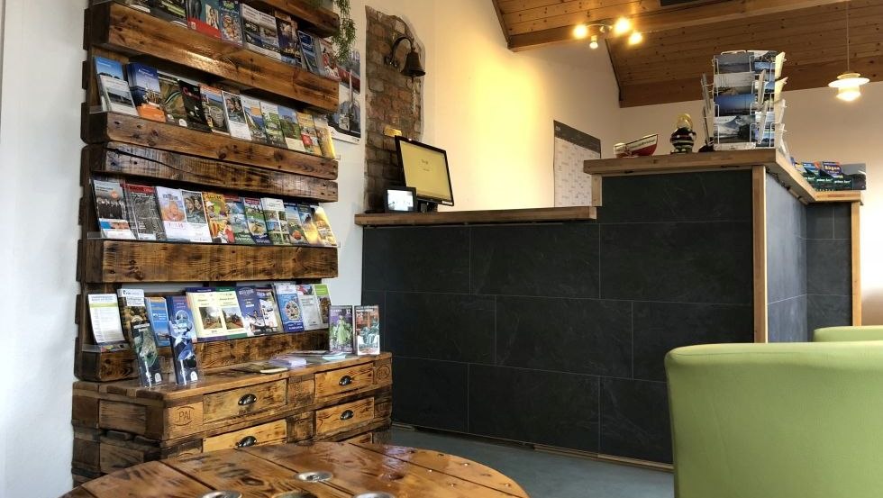 Advies in een maritieme sfeer bij het Altef&auml;hr Tourist Information Centre // &copy; Eigenbetrieb Hafen- und Tourismuswirtschaft Altef&auml;hr