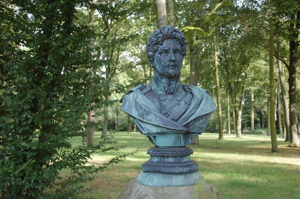 Die Theodor-K&ouml;rner-B&uuml;ste erinnert an den Patrioten und Schriftsteller. // &copy; Gabriele Skorupski