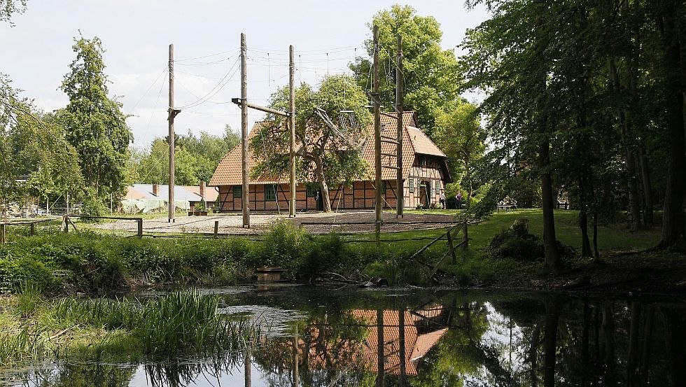 Boshuis met bruikbare buitenruimte // © Lars Schneider für GFE | erlebnistage Boshuis met bruikbare buitenruimte // © Lars Schneider für GFE | erlebnistage