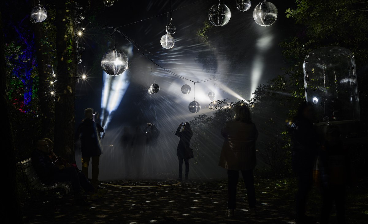 »Nachts im Park« — ein entspanntes Lichtkunst-Event, © André Pristaff / Tourismus- und Kur GmbH Graal-Müritz »Nachts im Park« — ein entspanntes Lichtkunst-Event, © André Pristaff / Tourismus- und Kur GmbH Graal-Müritz
