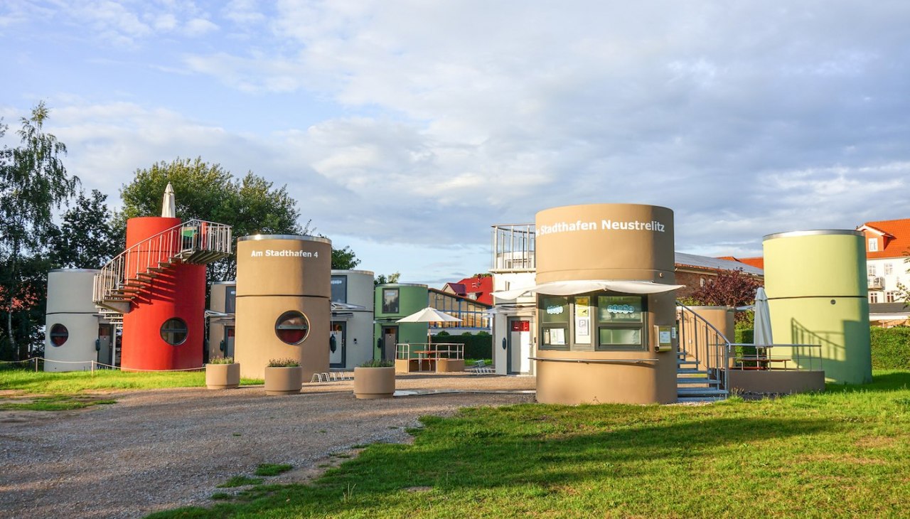 Ungewöhnlich am Stadthafen Neustrelitz übernachten, © slube Ungewöhnlich am Stadthafen Neustrelitz übernachten, © slube