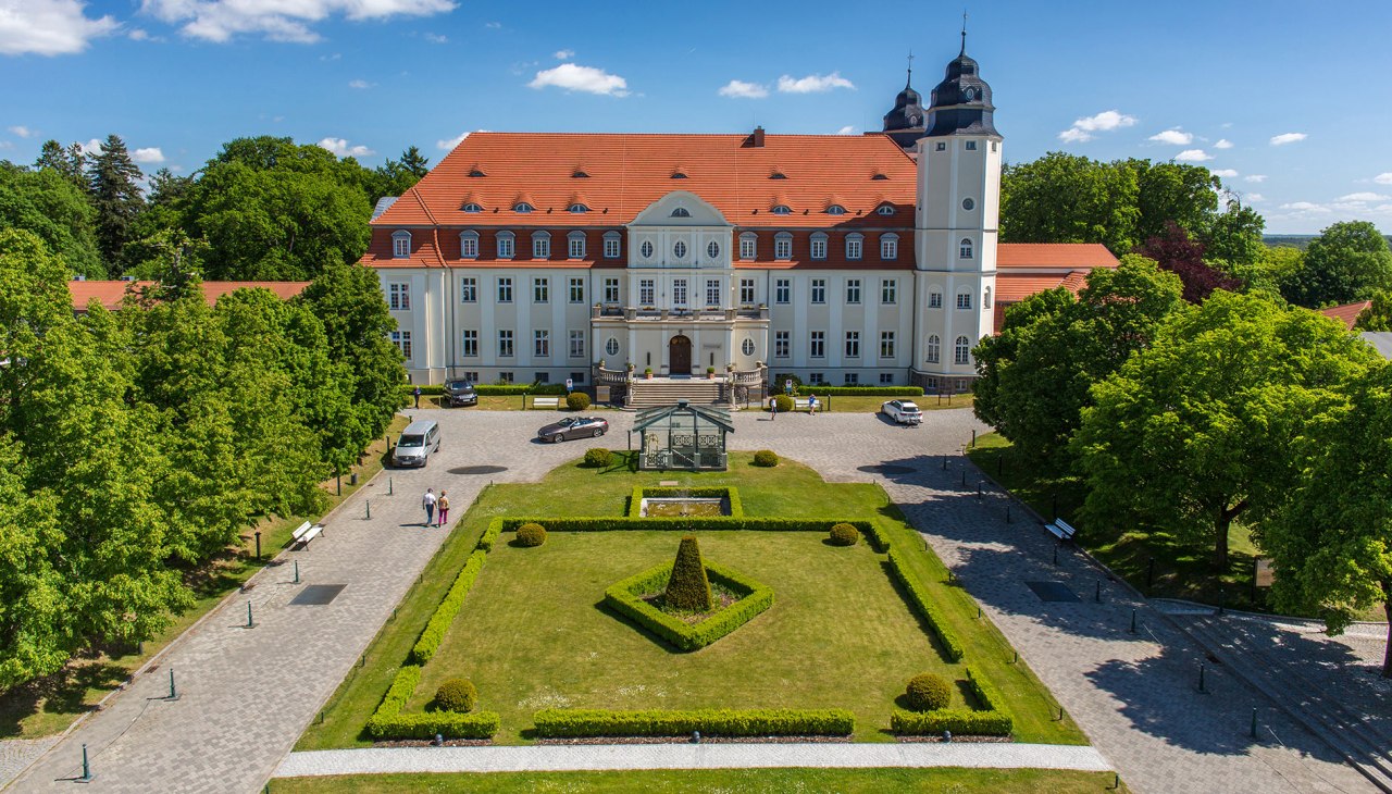 Außenansicht - Schloss Fleesensee, © Schloss Fleesensee Außenansicht - Schloss Fleesensee, © Schloss Fleesensee