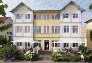 Promenadenansicht Pension Seeperle // &copy; Frau Mandy Knuth