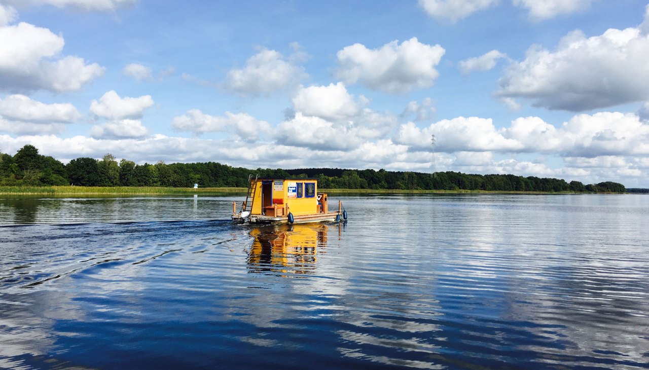 Rustikales Floß D3-N, © Flossurlaub MV Rustikales Floß D3-N, © Flossurlaub MV