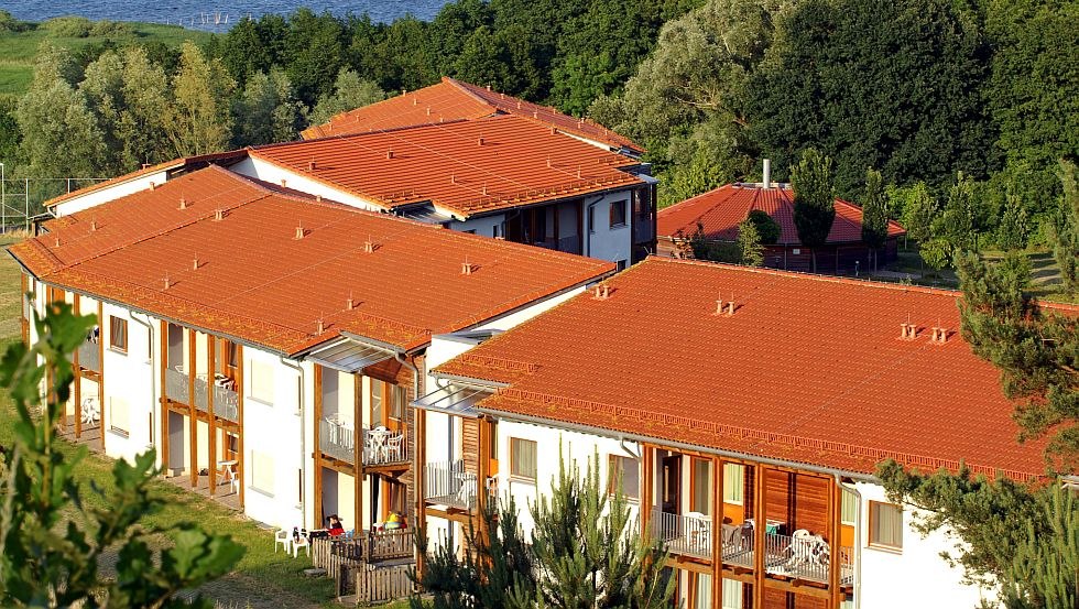 Unsere Familienferienst&auml;tte inmitten der Natur - direkt am Kummerower See und vom Wald umgeben!, &copy; Kolping Ferienland Salem