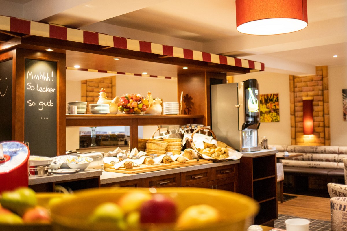 &copy; Celina H&auml;fker