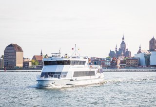 Erleben Sie die Insel Hiddensee bei einem Tagesausflug ab Stralsund. // &copy; Wei&szlig;e Flotte GmbH